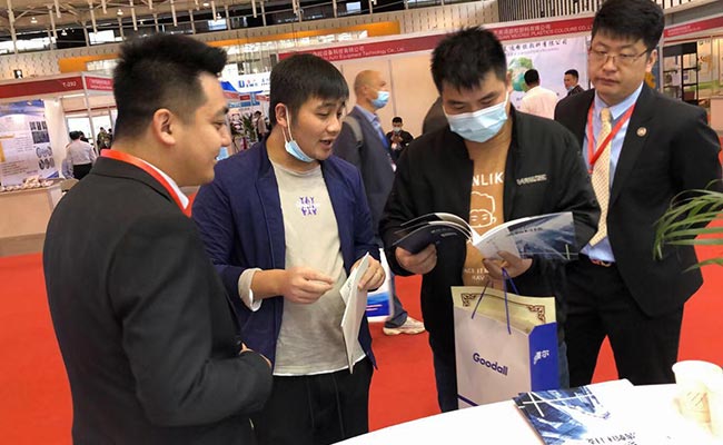 New Customers Visit Haohan Booth